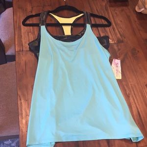 Moret Workout Top with Built In Sports Bra NWT